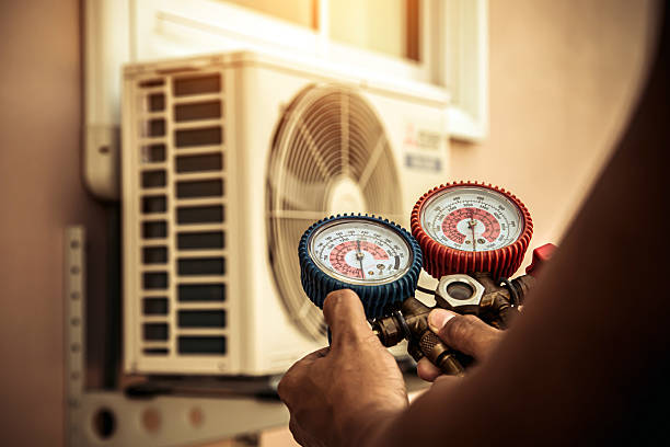Professional Hvac technician working in Butler, OH